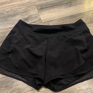 Lululemon shorts size 10